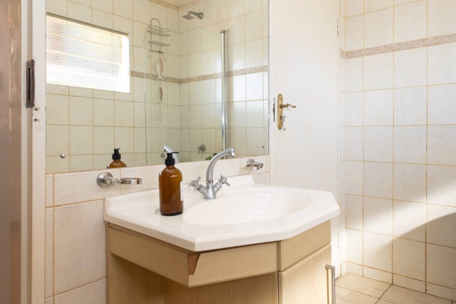 4 Bedroom Property for Sale in Ifafi North West